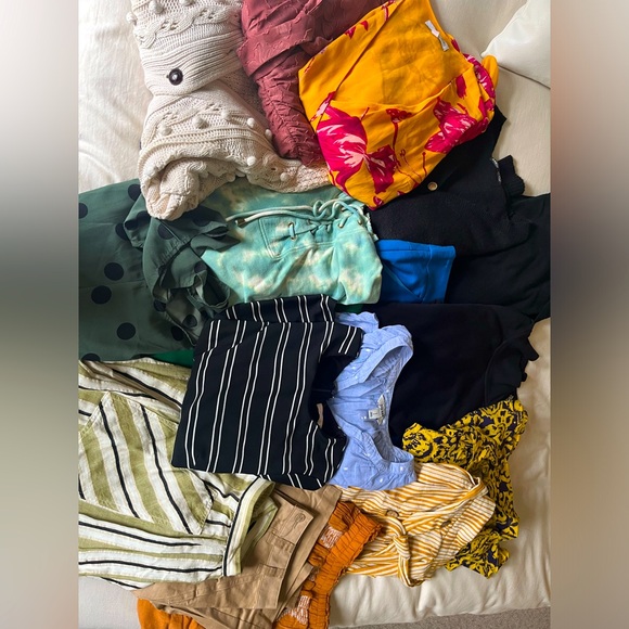 Anthropologie Other - Sold 23 Piece Lot Womens Clothing XS-Med Anthropologie, Jcrew, Love Shack Fancy,